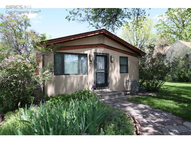 1418 Longs Peak Avenue - Longmont, Colo.