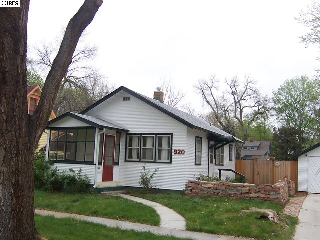 920 Bross Street